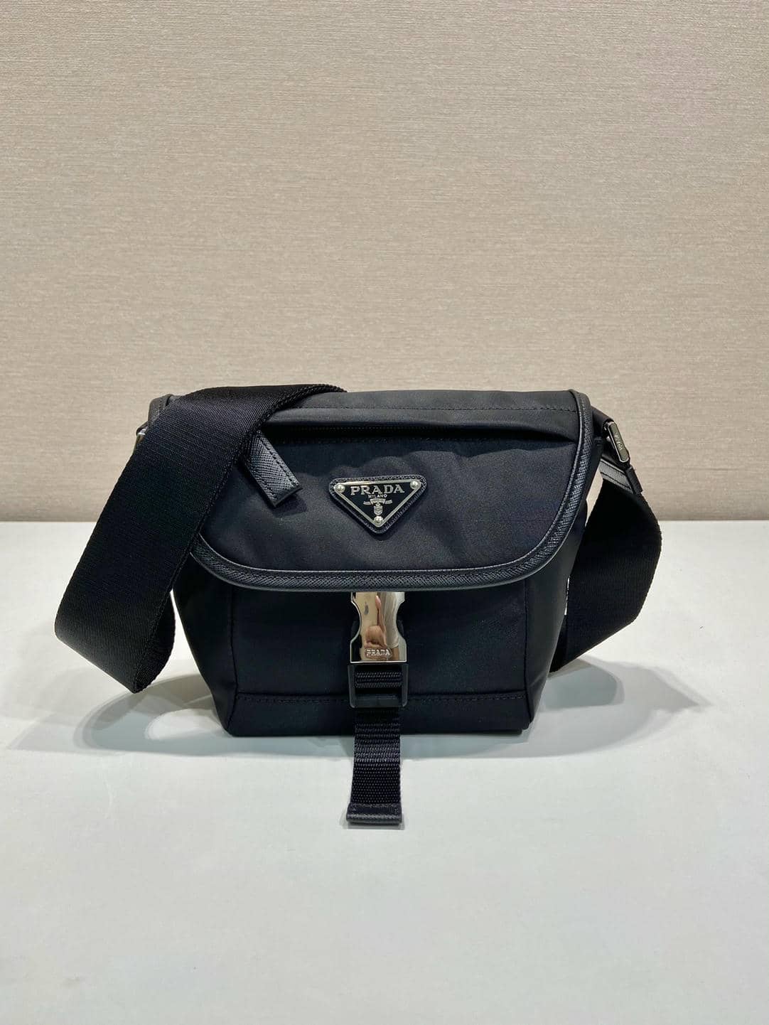 017Series-Messenger Bag